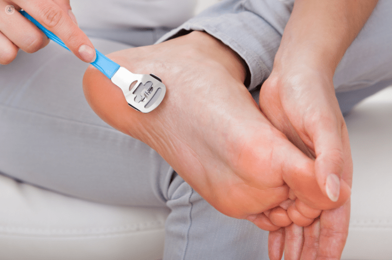 Cuidados de los pies consejos practicos - blog farmacia 24h - Farmacia 24 horas Palma | Farmacia Balanguera
